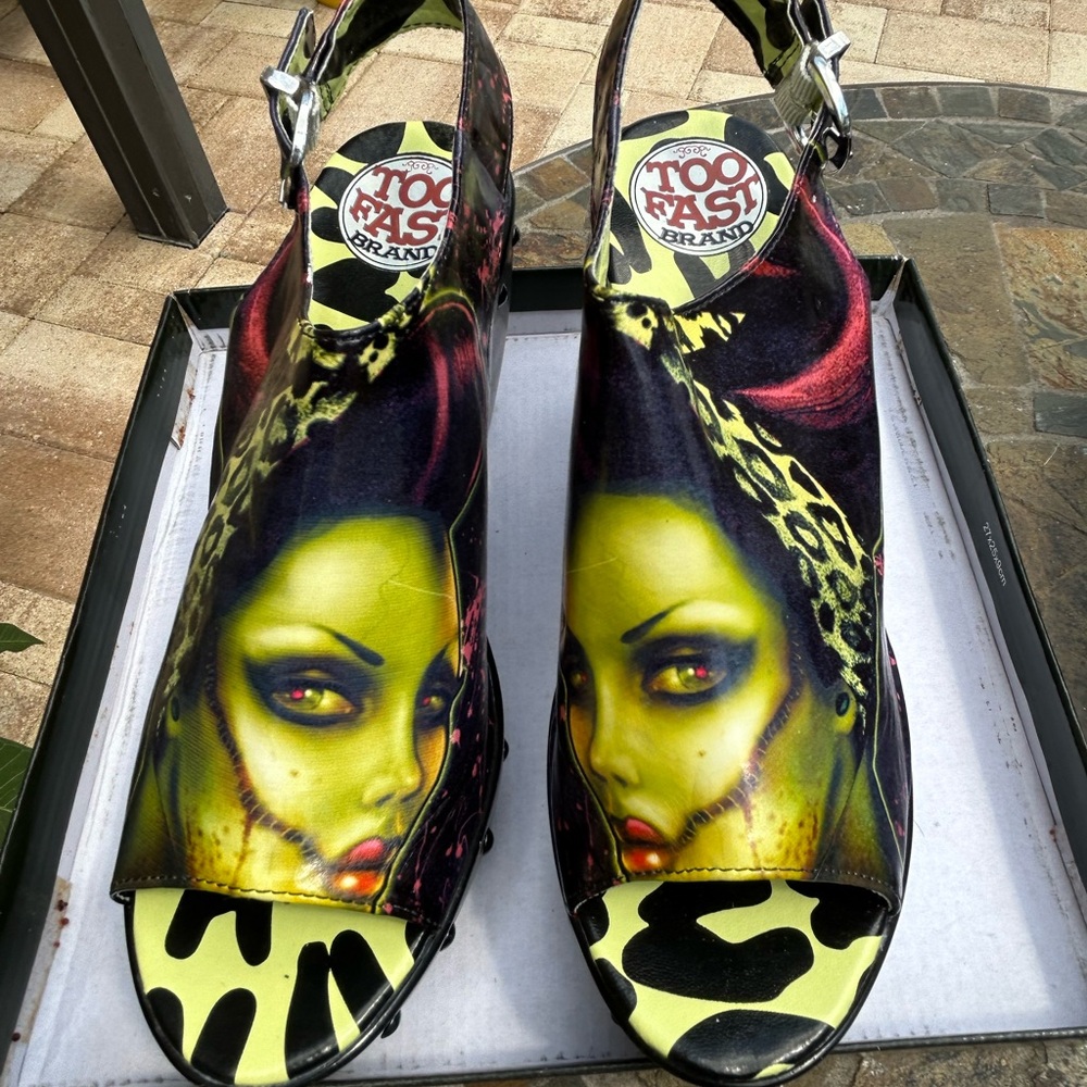 Too Fast Bride of Frankenstein Wedge, NIB